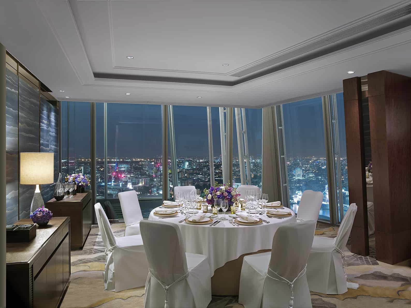 Dining Room At The Shangri La Hotel