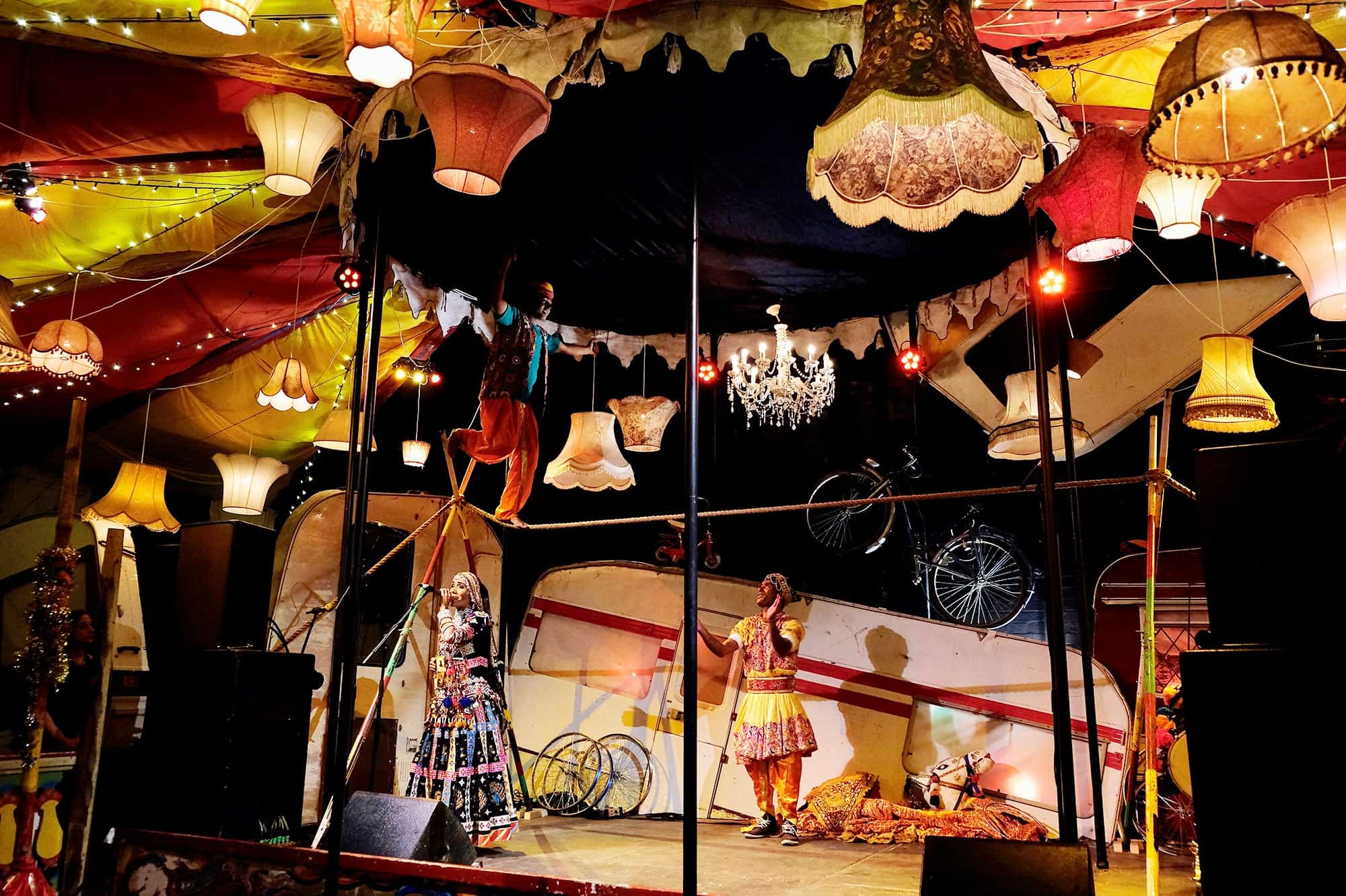 travelling circus restaurant
